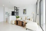 Bán căn hộ 2 phòng ngủ VinHomes D’Capitale - View Hồ - Giá 7.8 tỷ - Ảnh 3