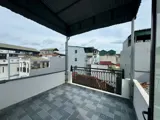Nhà Lạc Long Quân - 5 Tầng, Mặt Tiền Rộng, Gần Ô Tô - Ảnh 3
