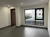 Cho thuê nhà mới thông sàn, thang máy, mặt tiền 6m, Nguyễn Văn Huyên - ảnh 3