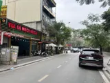 Bán nhà phố Duy Tân 100m2, 4 Tầng, 40.8 Tỷ - Vị Trí Đắc Địa - Ảnh 2