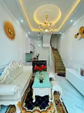 Cho Thuê Nhà Nguyên Căn Quận 10 - Vị Trí Đắc Địa, Nội Thất Đầy Đủ - Ảnh 1