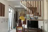  Bán Nhà 3 Tầng Bàu Mạc – Full Nội Thất Gỗ Hương – Chỉ 4.65 Tỷ   •   Diện Tích: 102M² (6X17) – 3 - ảnh 1