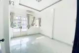 22 Triệu: Nguyên Căn Xe Hơi Trong Nhà- Hoàng Hoa Thám- 3 Tầng 4 Phòng- Bếp & 4 Máy Lạnh. 0933910039 - Ảnh 3