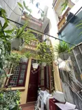Bán nhà Nghi Tàm diện tích lớn, ngõ thông thoáng, tiềm năng phát triển - Ảnh 1