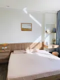 Bán Nhà Nguyễn Văn Cừ  42M 7 Tầng Thang Máy Gara Ô Tô Hơn 16 Tỷ - Ảnh 3