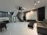 Nhà Phố Kiều Sơn - Văn Cao - 42M 3 Tầng - Ô.tô Đỗ Sát Nhà - ảnh 1
