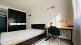 Nhà Đẹp- Giá Tốt - Chính Chủ Cho Thuê Nhà Nguyên Căn Hẻm 241 Đường Bến Vân Đồn, Quận 4, Hồ Chí Minh - Ảnh 3