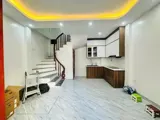 Hiếm Có! Trung Tâm Ba Đình - 80M² Nhà 3 Tầng - Cách Phố 70M, Gần Ô Tô Xách Valy Vào Ở Ngay/ - Ảnh 3