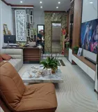 Một Căn Ngõ Hoàng Hoa Thám, Nhìn Ngoài Bình Thường Nhưng Bên Trong Có Thang Máy Riêng - Ảnh 3