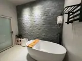 Bán Gấp Nhà Mặt Tiền Ngoại Ô, Có Nhà Yến, Hòa Thành, Lai Vung. Dt 418M2 (17X40m), Sổ Hồng, 4Pn. Giá - Ảnh 4