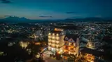 Cần Bán Khách Sạn View Cực Đẹp Mặt Tiền (15M) Đường Ngô Thì Sỹ P 4 Tp Đalat - Ảnh 1