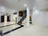 Cho thuê biệt thự Mỹ Đình - Vị trí đẹp, diện tích lớn
