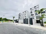 Hạ 400tr - Nhà phố xây mới 5 tầng thang máy, sân đậu 2 ô tô, Q12