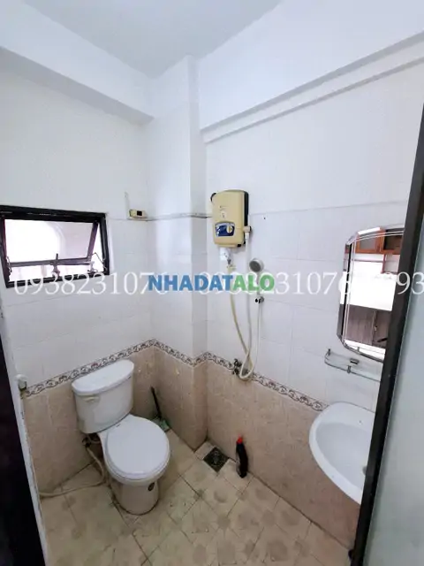 Bán Căn Hộ Trung Tâm, Sổ Hồng, 1Pn, 2,5 Tỷ, Thu Nhập Thụ Động, Giáp Bến Vân Đồn,