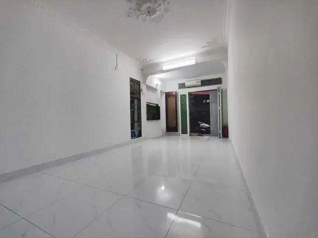 Cho Thuê Căn Hộ Tập Thể Thành Công Ba Đình - Ô Tô Đỗ Cửa, Giá Tốt