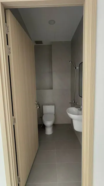 Cho Thuê Nhà Phố VinHomes Grand Park - 126m2, 5 Tầng, Có Thang Máy - Giá 35tr/th