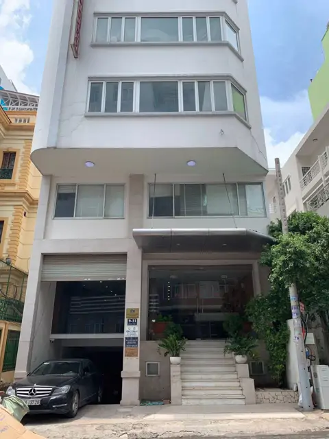 Cho Thuê Toà Nhà Văn Phòng 1000m2 - Góc 2 Mặt Tiền Nguyễn Văn Thủ, Quận 1