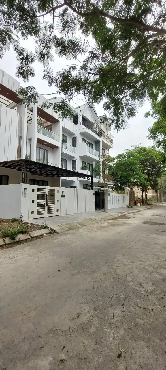 Bán Biệt Thự Khu Đô Thị Hà Phong: Vị Trí Đẹp, Sổ Đỏ Sẵn Sàng