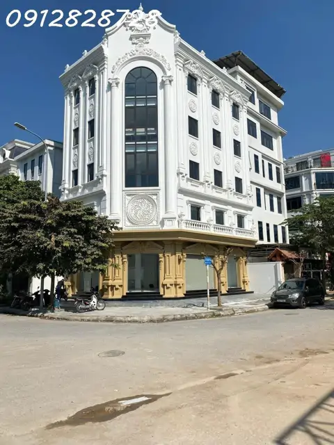 Cho thuê biệt thự Nguyễn Xiển 120m2, 5 tầng, thang máy, phù hợp kinh doanh