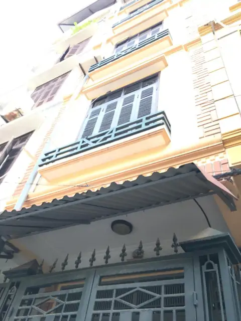 Cho Thuê Nhà 5 Tầng Phố Đội Nh