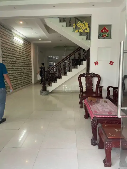 Cho thuê nhà nguyên căn Intresco - Phạm Hùng - 17tr/tháng