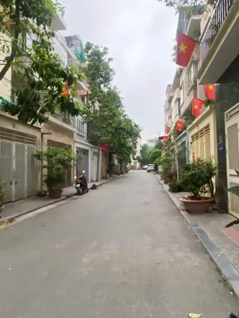 Cho Thuê Nhà Liền Kề Full Nội Thất KĐT Văn Phú - 4PN - Ô Tô Tránh