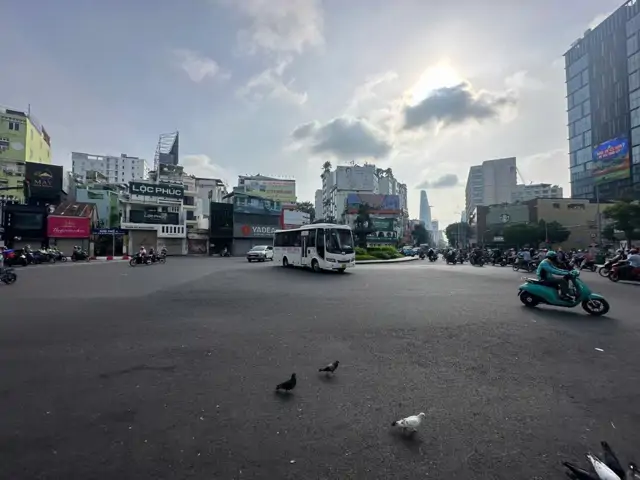 Cho thuê mặt bằng kinh doanh đắc địa - 2 CMT8, P. Bến Thành, Q1