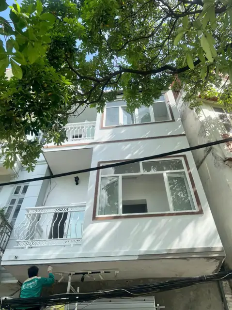 Cho Thuê Tầng 1 Nhà Mặt Hồ Hoàng Cầu - Đống Đa - Kinh Doanh Sầm Uất
