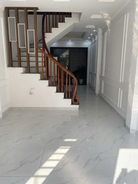Bán nhà tân lập đan phượng 42m5 5 tầng, oto đỗ cổng, giá tốt