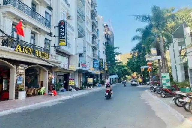 Cần Bán Khách Sạn 1 Trệt 6 Lầu - Mặt Tiền Phan Huy Chú, Phường 2, Tp. Vũng Tàu