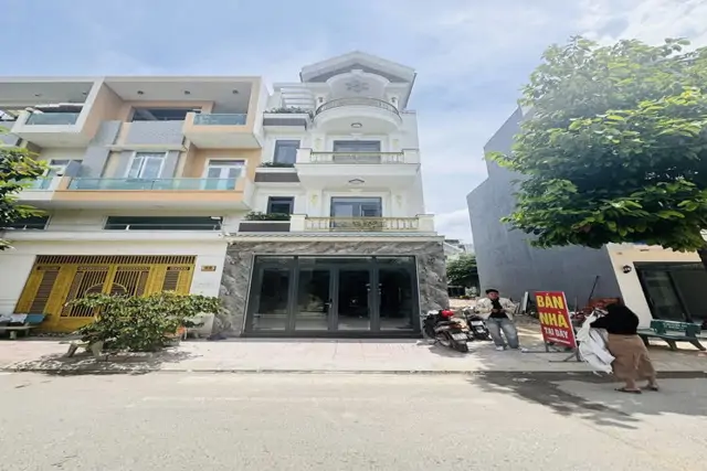 Bán Biệt Thự Liền Kề 4 Tầng, 64M2, 4Pn, Bình Thắng, Dĩ An, Bình Dương. Sổ Đỏ, Giá 7.2 Tỷ