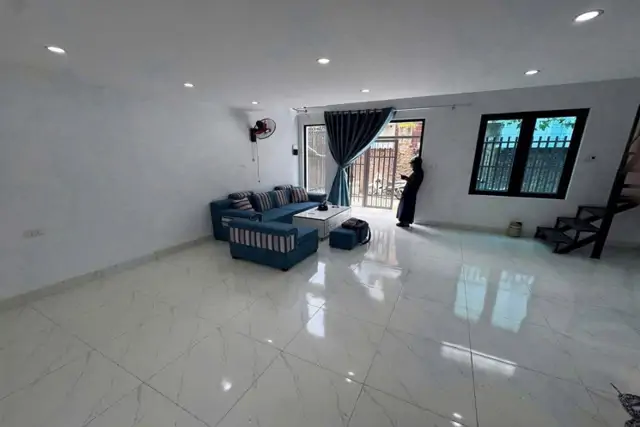 Bán Nhà Trung Tâm Sơn Tây, Hà Nội-50M-Nhà Xây Gác Xép-2 Ngủ- Giá Chỉ 2,4 Tỷ