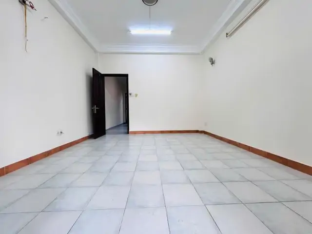 Cho thuê nhà mặt tiền Quận 1 - Gần Nhà Thờ Tân Định, Chợ Tân Định