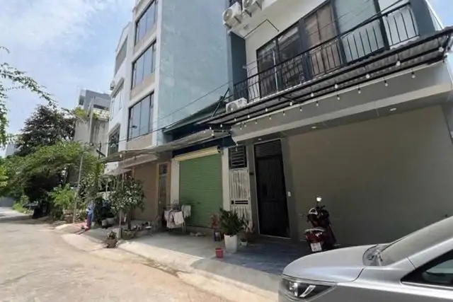 Phân Lô Vỉa Hè Kinh Doanh Đỉnh Sau Bến Xe Yên Nghĩa