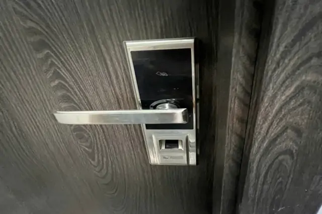 Bán Nhà 3 Tấng 1 Tum Đường Nguyễn Thị Minh Khai – Có 5 Căn Hộ