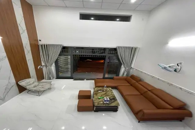 Bán Nhà Gần Trung Tâm – Giá Chỉ 5 Tỷ 25 – Sổ Đỏ, Hoàn Công Đầy Đủ!