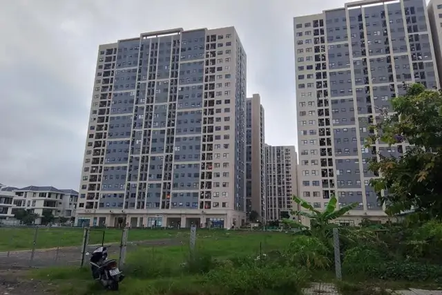Cần Bán Nhà Mặt Tiền Trung Lập 8. Nhà 3 Tầng. Mới Xây