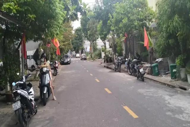 Lô Đất Trục 7M5 Lề 4M5 Hồ Sĩ Tân Lên Số Nhà 30 Sạch Đẹp Ko Cống Trụ !