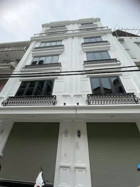Bán nhà Ba Đình 50m2, 7 tầng, thang máy, ô tô tránh vỉa hè - 17 tỷ