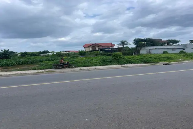 Chủ Gửi Bán Gấp Lô Đất Mặt Tiền Đường Nhựa Thị Xã Tân Uyên Tỉnh Bình Dương