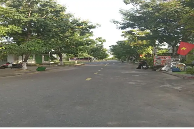 Lô Đất 2 Mặt Tiền Lộc Ninh . Dt:170m , Ngang 15M