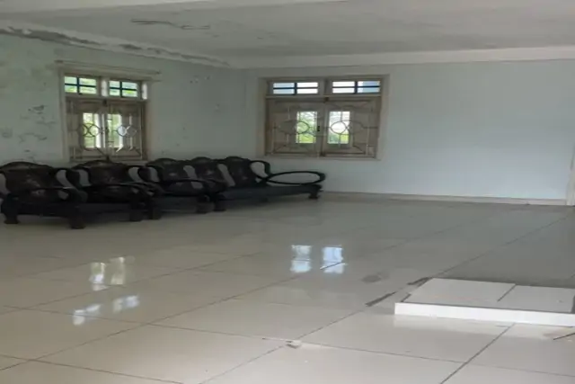 Nhà 3 Tầng Mặt Tiền Lê Văn Hiến . Dt:190m , Ngang 6M7