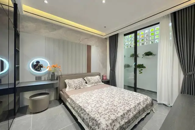 Nhà Mới 3 Tầng Mặt Tiền Đẹp – 4 Phòng Ngủ – Giá Chỉ 7.45 Tỷ – Trung Tâm Vip Hòa Xuân