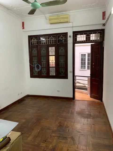 Cho Thuê Mặt Bằng Kinh Doanh, Văn Phòng Đỗ Ô Tô - Giá Tốt