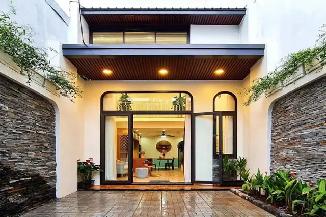 Bán Nhà Mặt Phố Trần Sâm, Sơn Trà, Đà Nẵng. Dt 180M2, 4 Tầng, 10Pn, Sổ Đỏ. Giá 20 Tỷ. Lh: 0932514255