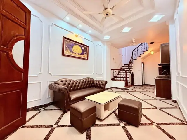 Nhà Đẹp Trung Tâm Hoàn Kiếm - 31m² - Nội Thất Sang Trọng - Giá Tốt