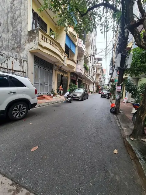 Cho thuê nhà 4 tầng, 5 ngủ, 4 WC - Ngõ 120 Trần Cung, Cầu Giấy - Gần Bệnh viện E, ĐH Điện Lực