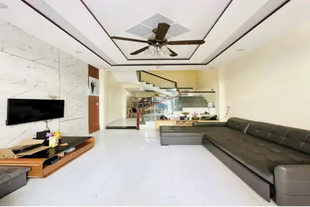 Nhà 2 Tầng Kiệt Oto Phạm Nhữ Tăng . Oto Đỗ Trước Nhà