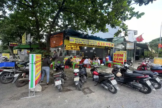 Quận Thủ Đức , Nhanh Còn ! Sang Quán Phá Lấu – Bún Bò – Bún Riêu , Lượng Khách Đông, Tel :