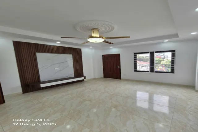  Nhà Đẹp Lô Góc - Mới Koong - #Gara Ô Tô 7 Chỗ Hơn 5 Tỷ   - #Ô Tô Tránh - #Kinh Doanh - #Tiện